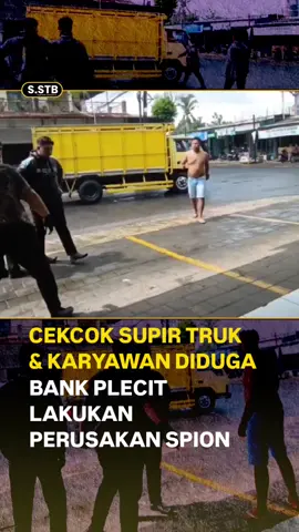 Terjadi salah paham di Blutak Kecamatan Semin Gunung Kidul Yogyakarta,antara sopir truk dan orang yang diduga karyawan bank plecit Kejadian diduga senggolan saat berkendara #f 