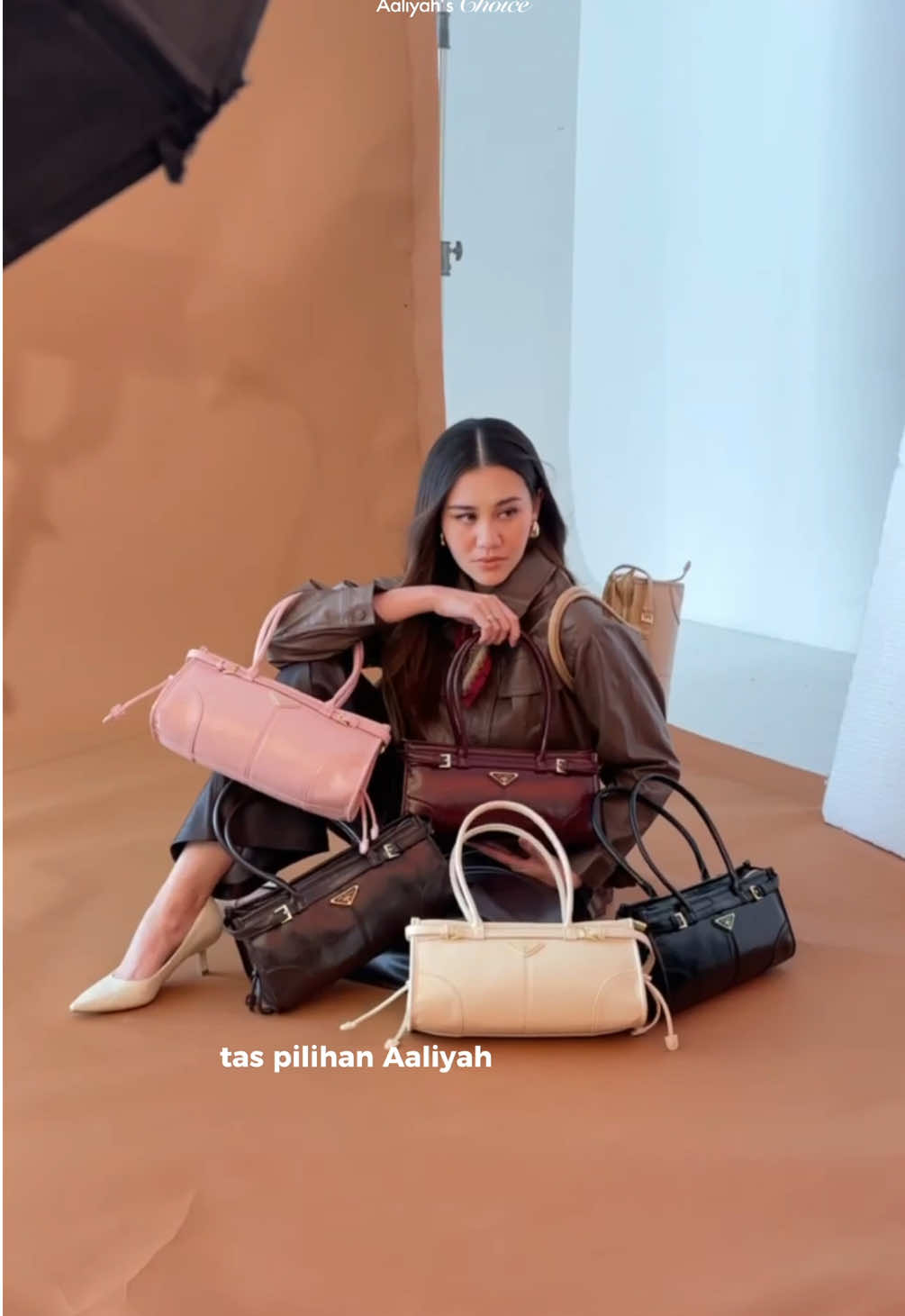 New collection! Lume Bag✨ Koleksi pilihan Aaliyah.  looksnya mewah dan pastinya di bawah 200rb😍 #WIBGAJIAN #GajianSale #PromoGuncang1212 #jimshoney #lumebag 