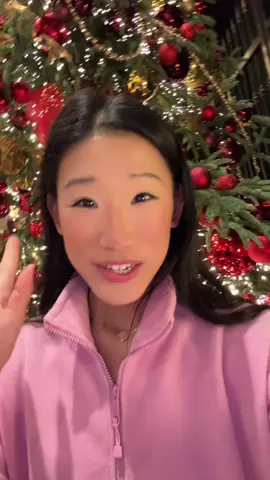 Instructions: 1. Follow me here & on Insta @beccaxbloom 2. Comment your favorite food 🍕 Winner will be announced December 8 2025 