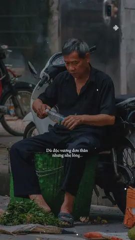 🎶”Nhìn đời nhìn thế để mà sống, dù độc bước đơn thân nhưng nhẹ lòng…!”#nhactamtrang #nhachaymoingay #tiktokmusic #fyp #giotamtrang9 