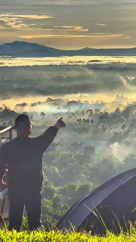 5 desember jum’at pagi bukit gerbang langit lampung barat. Footage @_sea_of.stars #bukitgerbanglangit #gerbanglangitlampungbarat #lampungtiktok #fyp 
