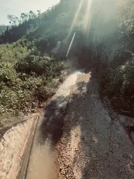 #xuhuong “不要浪费你的青春去等待一个不值得的人。但让我们改变，当心知道爱时，幸福就会到来..！” 