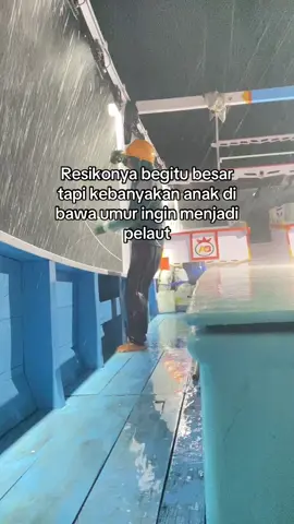 Memang tidak membuatku kaya tapi disini rezekiku ada☺️#foryoupage#zxycba #bugispride🏝️ #storypelaut⚓ #fyppp 