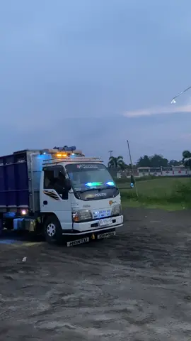 Terimakasih & silahkan datang kembali 🫡 Kami menyediakan pasir lahan  Pasir kasar✅ Pasir murah ✅ & mohon maaf apabila pasokan material kami terlambat 🫡 Kita lanjut upload yang sudah mampir bosQ 😁😁 #newdepokmp #pasirmurah #pasirkasar #pasirmerapi #klaten 