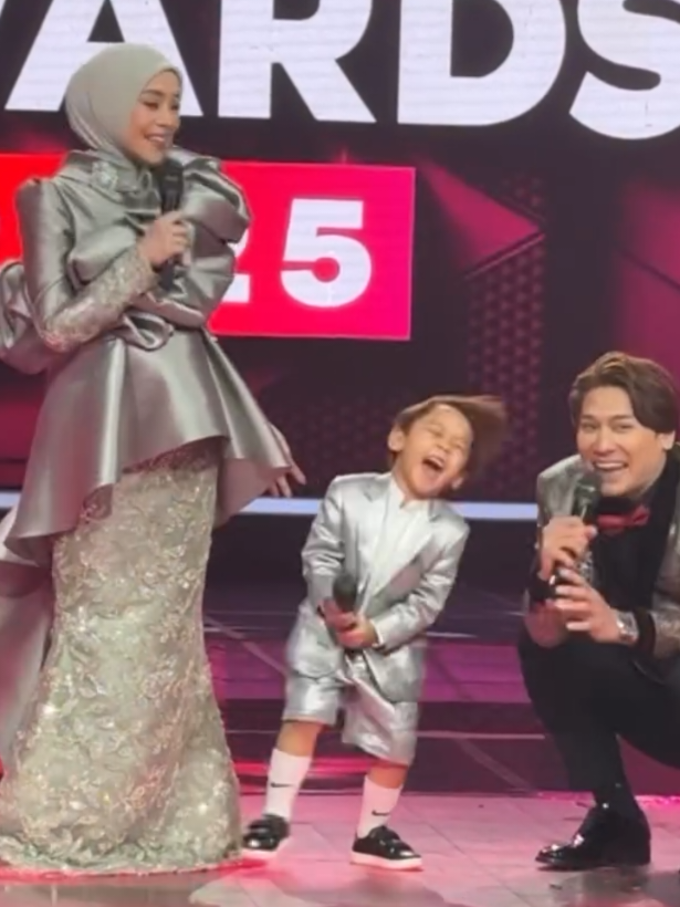 HAHA! lucu banget abang L🤣😘🌹❤️‍🔥 @Lesti Kejora @Rizky Billar @Indosiar #leslar #lesti #abangl #lestykejora #rizkybillar 