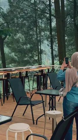 Definisi nongkrong di alam+free liatin satwa liar🙉  #fypage #pinus #kendal #cafe #fyppppppppppppppppppppppp 