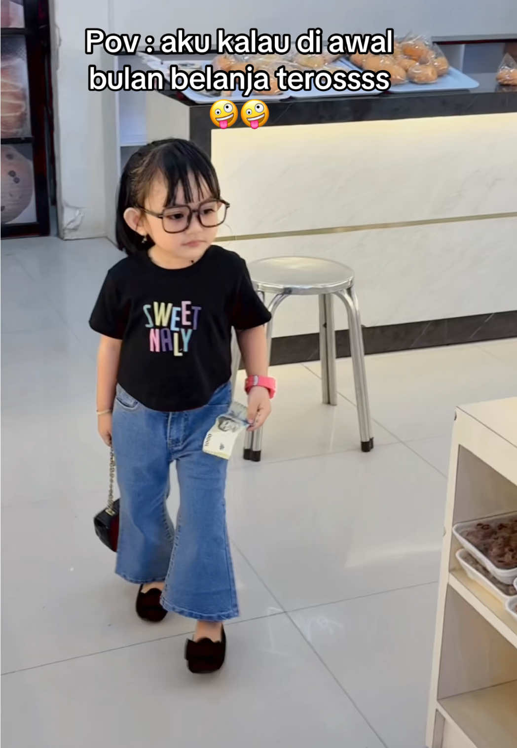 Akhir bulan dlm rmah teross 🤣 #masyaallahtabarakkallah #allahummabarik #fypシ゚ #ootdfashion #outfitforbabyforkid 