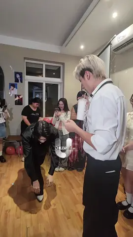 Cách Bùi Duy Ngọc đếm chi Vũ Thịnh hít đất đủ 20 cái #chillwithu #buiduyngoc #vuthinh 