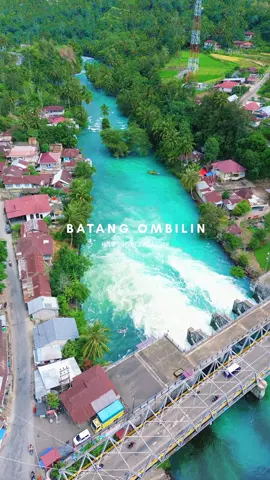 Sekali setahun belum tentu kita akan menemukan kesempatan  melihat batang ombilin se-swiss ini bree. #tripsumbar #sumbarrancak #pesonasumaterabarat #singkaraklake #batangombilin 
