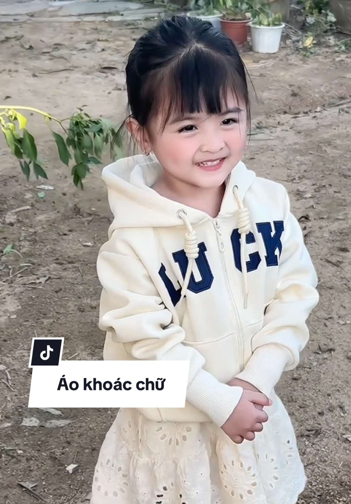 Khoác nỉ 2 da không xù… nhiều màu xinh bé trai và gái đều mặc đc #embun #aokhoac #aokhoacchobe #aokhoacbetrai #xuhuong 