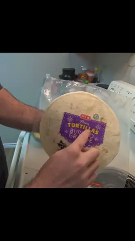 رهيبب ذا الشخص +   عندك سالفة؟ أرسلي لي، وأسوأ ثلاث سوالف بيكون لها فيديو. #مدير_العالم #fyp #tiktok #ت #viral 