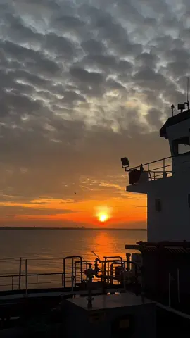 Hilang capek begadang malam ni🌅 #senja #sunset #sunrisemusic #fyp #dumai 