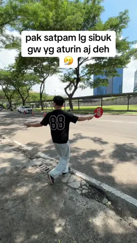 magang di binus jdnya kang parkir😭 #binus  #perintisbukanpewaris  #b29 