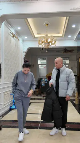 Đi ra ngoài ăn ngay con áo phao là yên tâm #phule #thuykieu #aophao #aophaonamnu 