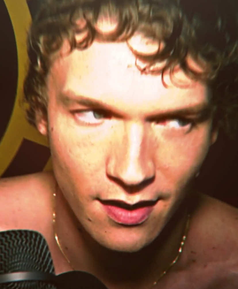 tore his lil 20 secs up | #heatedrivalry #ilyarozanov #connorstorrie 