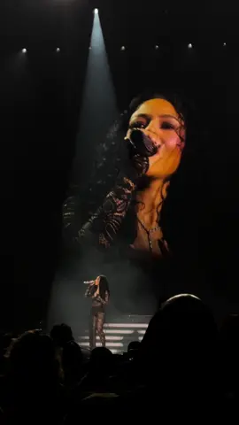 #mariahthescientist preforms at #brandyandmonica #concert 