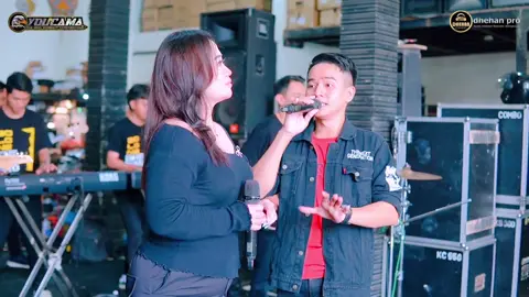 Lagu era perdana record masih enak didengar ternyata sampe sekarang 😁😁@Harnawa tani aji bareng @DHEHAN PRO CLOTHING #dangdut #agengmusic #dhehanaudio #youcamamusik #dangdutkoplo  @Dani saputra1 @Sego garing @Yosndaru @HendrikRiffaldy @Diky Iqbal @MONICA MULTIMEDIA 