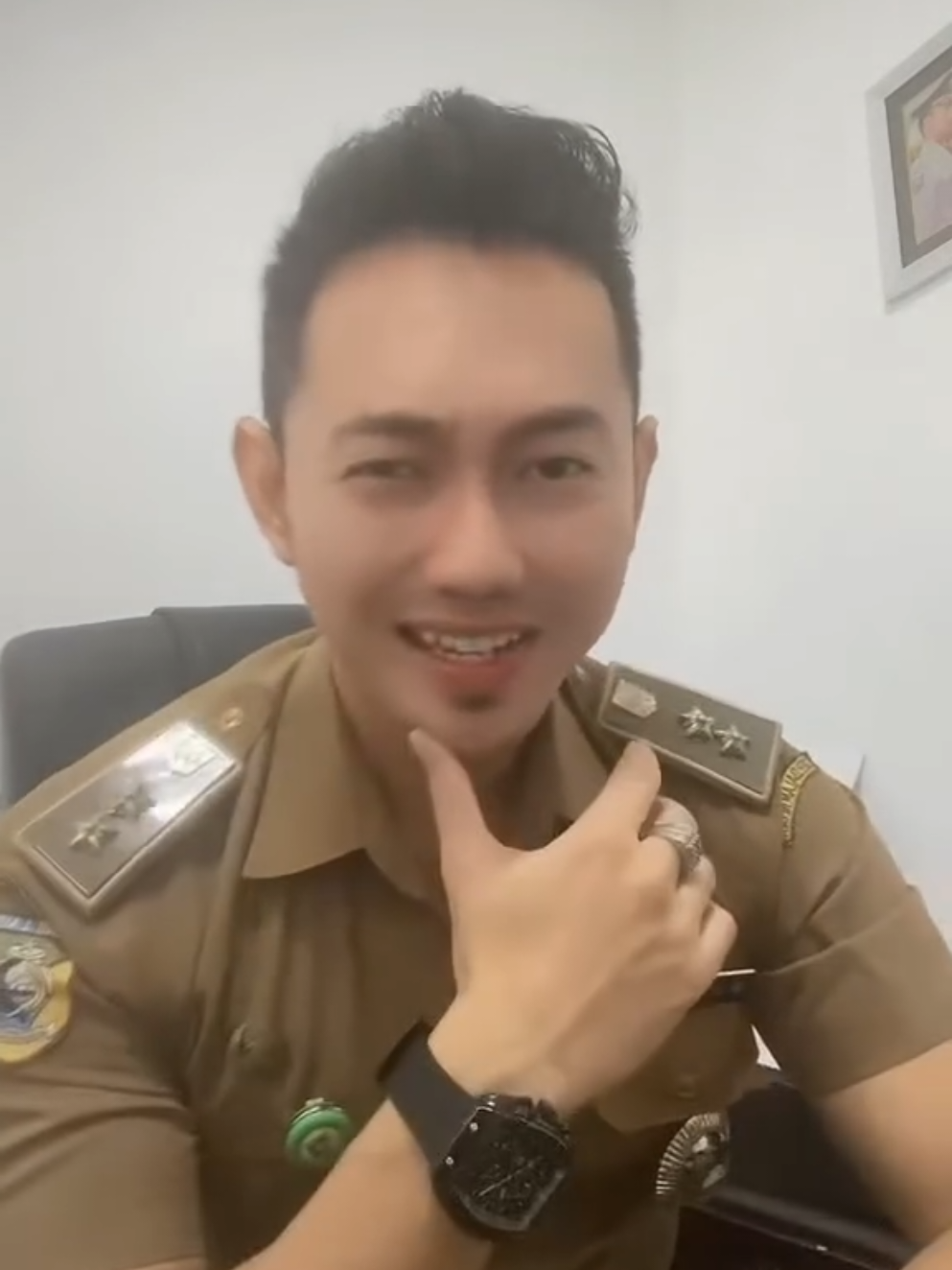 Apa apa sendiri 😅🤦‍♂️ #fyppppppppppppppppppppppp #lurahviral #acaacanehinehi #paklurah #lagulucu 