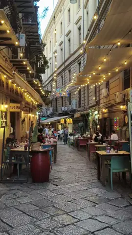 La Vucciria(Palermo)🐟♥️ #sicily🇮🇹 #beautifuldestinations #siciliabedda💖🌞🐞 #palermocity @MondoPalermo 