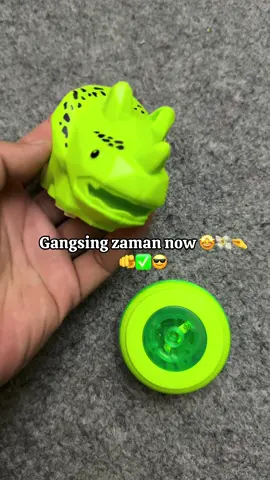 Gangsing zaman now,praktis gak perlu pake tali,tinggal puter terus pencet tombol di atas #gangsing #mainan #mainanviral 