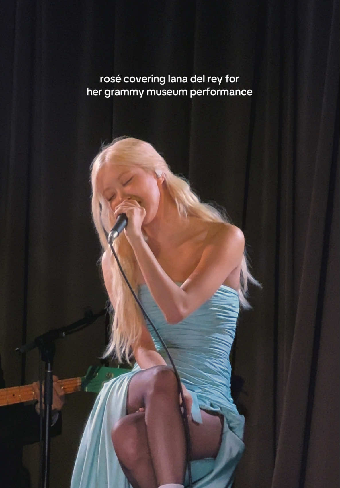 she literally looks like a princess ♡ @ROSÉ @GRAMMY Museum #Rose #rosie #blackpink 