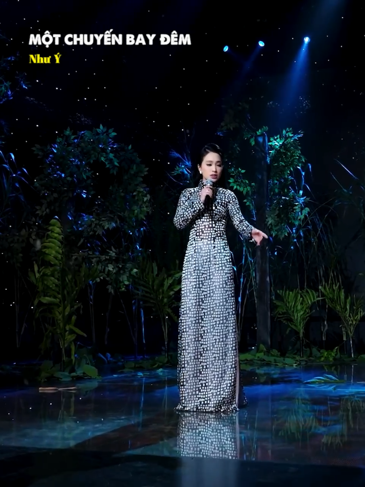 Đừng đợi đến khi làm người khác buồn rồi mới xin lỗi. Đừng đợi đến khi trở nên xa lạ rồi mới biết giá trị của nhau.#nvbolero #nhuy #MotChuyenBayDem #trutinh #bolero #nhacbolero #nhactrutinh