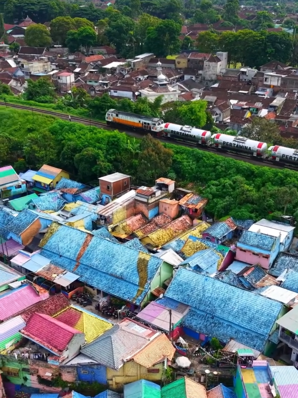 Punya kenangan apa di kota ini?  #malang #dronemalang #malang24jam #terlayang #terlayangmoments 