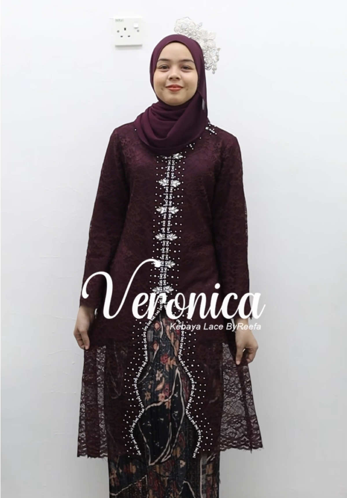 ✨ Kebaya Lace Veronica – Elegan, Simple, Memukau! ✨ Nak nampak classy tanpa effort? Inilah dia kebaya yang buat ramai jatuh hati 😍 #byreefa #kebayalace #bajuraya #ootdraya #fyp 
