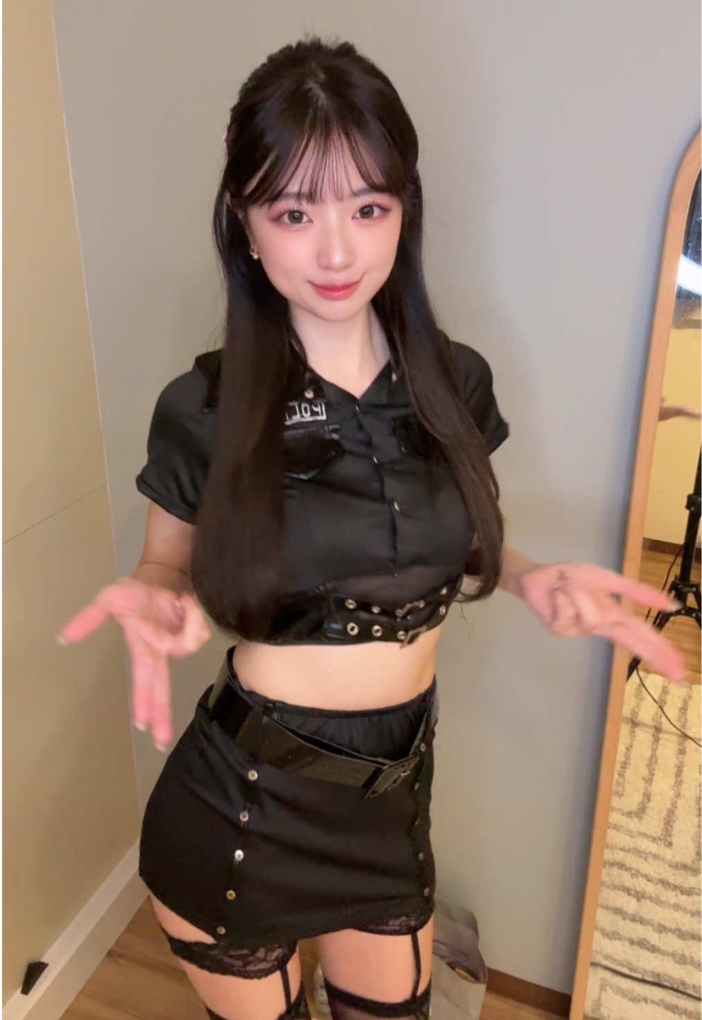 健全な投稿！！ #黒髪ロング #ポリス #コスプレ 