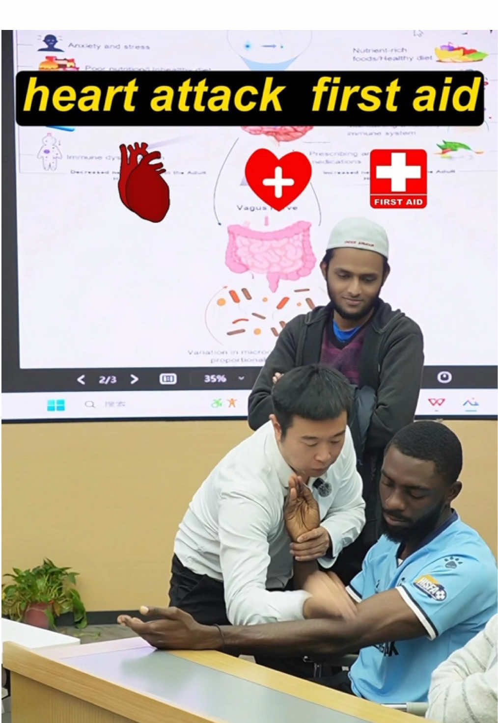 If you experience chest discomfort, feeling stifled and short of breath, quickly and firmly pat the crease of your elbow. Prioritize patting the left arm, then the right, until bruising appears. This can effectively relieve symptoms and may be life-saving in critical moments.#heart #heartstopper #heartattack #heartbeat #firstaid #emergency #emergencyservices #breathless #savelife 