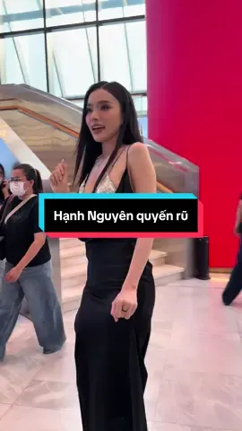 Hạnh Nguyên quyến rũ#thamdoshowbiz #dolong #dolongfashionshow #hanhnguyen 