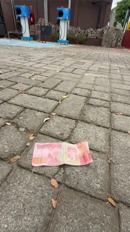 Kapan yah bisa bikin konten kayak orang-orang. Kayaknya selama ada abu nda bisa jadi ini..