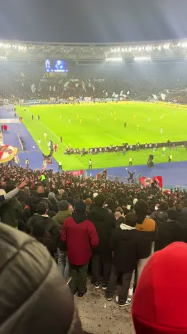 Al di là del risultato⚫️🔴💪 @AC Milan #milan #voliamoneiperte #coppaitalia #foruyou #curvasud 