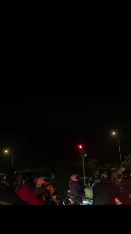 Inisialnya? #xyzcba #lyrics #fouryou 