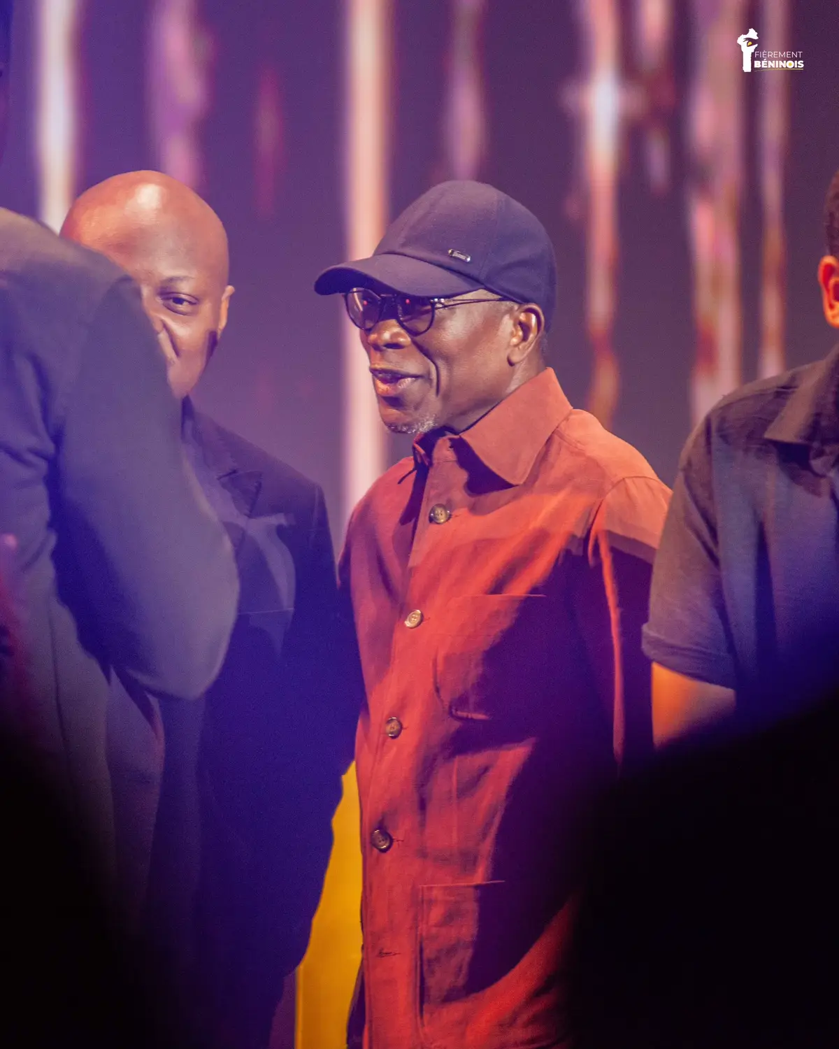 🛑 #ArtEtCulture || Cotonou, capitale de l’humour en Afrique ! Le Sofitel Cotonou a accueilli hier la soirée d’ouverture du Cotonou Comedy Festival, en présence du Président de la République 🇧🇯, SEM Patrice TALON. Sur scène, plusieurs humoristes talentueux venus d’horizons divers ont offert un spectacle mémorable, parmi lesquels : 👉🏿Willy DUMBO 👉🏿Oualas 👉🏿Sam du Barça 👉🏿Certe Mathurin 👉🏿Kev Adams 👉🏿Samia Orosemane Bravo 👏 à tous ces artistes et au public pour cette soirée exceptionnelle ! Le Bénin 🇧🇯 confirme son ambition de devenir une plateforme de référence pour l’expression, le développement et la professionnalisation des talents humoristiques du continent. #FièrementBéninois