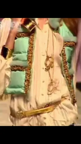 One of the best duos#vladaroslyakova #jessicastam #slavic #fashion #viral