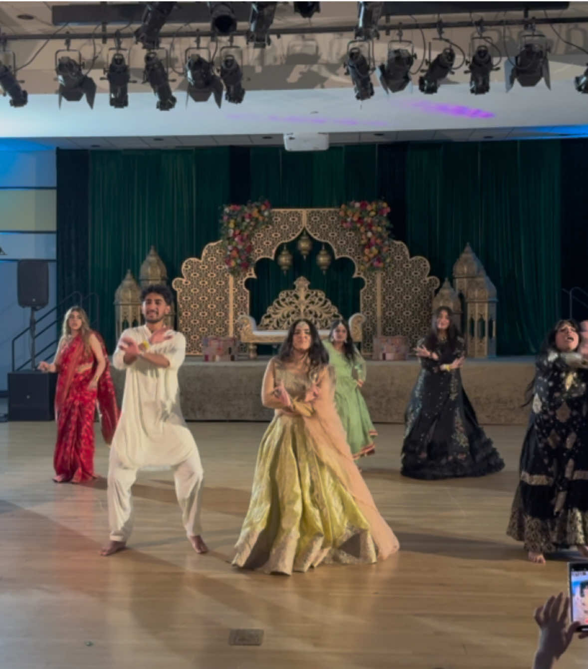 Currant Laga ⚡️@GMU PSA @rubaikaxo #mockmehndi #mehndi #pakistaniwedding #pakistani_tik_tok #pakistanitiktok 