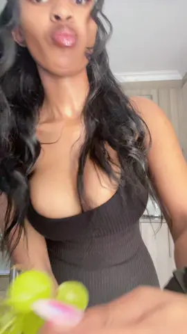 @remoluvslilbaby said I should start wearing long dresses more 😛 k bye 