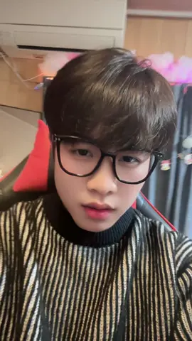 Mùa Xuân tới rồi, em có đến cùng mùa Xuân không ?? 🖐🏻🙆🏻 #niwang🥰 