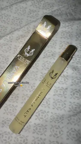 #vanilla #ellisbrooklyn #perfume #perfumetok #vanillaperfume 