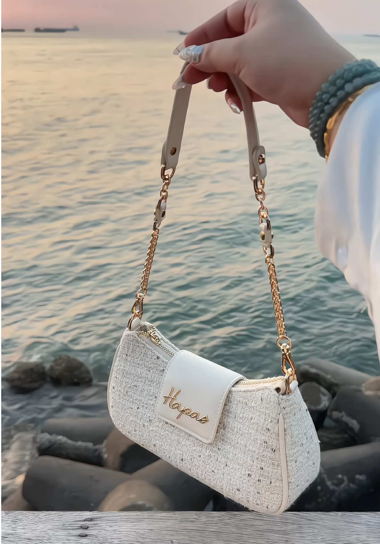 Chưa có túi dạ tweed quả là thiếu xót nha#ngohongdiary #hapas #tuixachhapas #tuixach #tuikepnach 