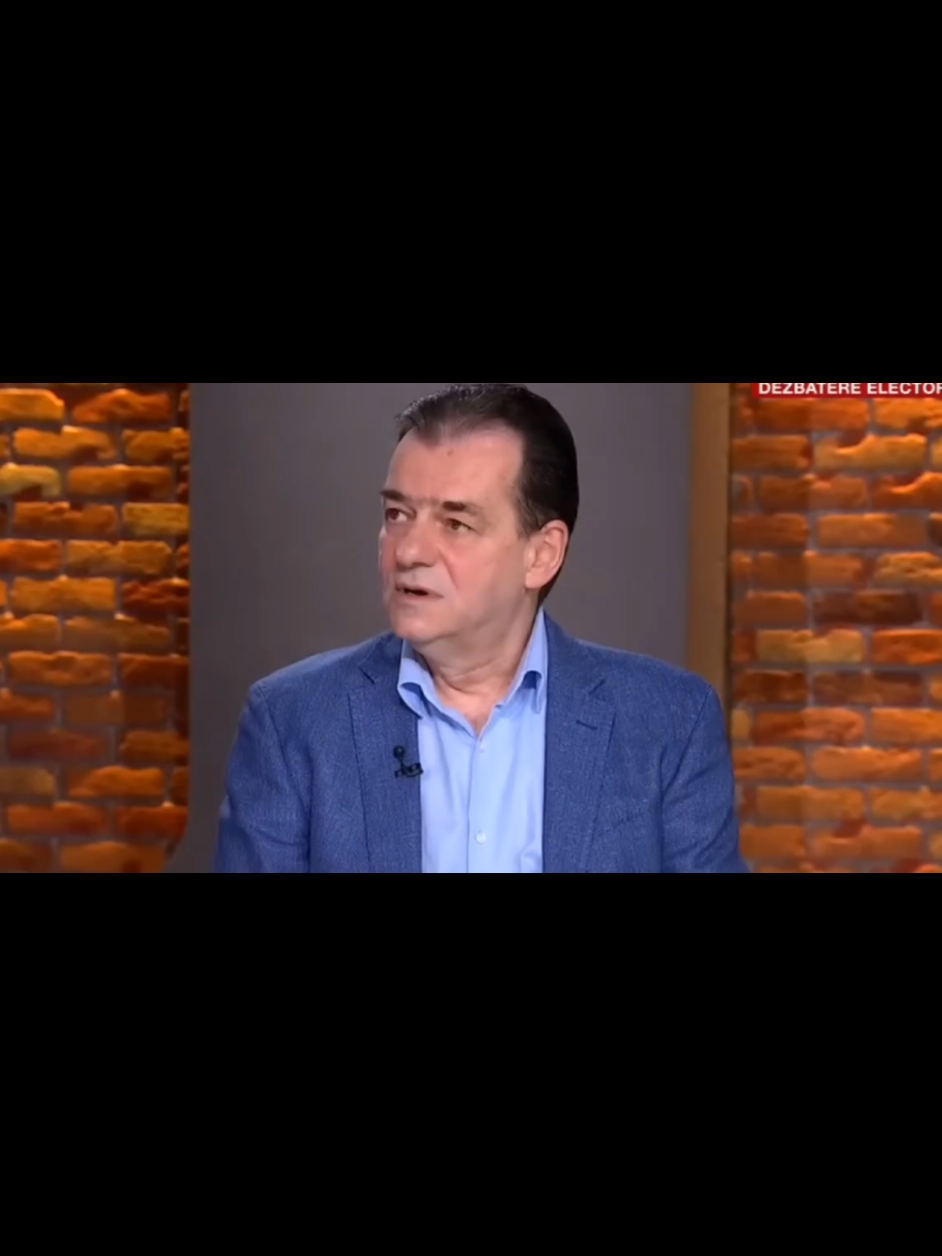 Hopaaaa! Ce avem noi aici? 3 minute în care Ludovic Orban, cel după care chirăiau acum o săptămână toți fripturiștii boschetari de Cotroceni, explică lovitura de stat de acum 1 an, așa cum a fost. A trecut 1 an și absolut toți știu că a fost o lovitură de stat. Ceea ce se intâmplă acum e încercarea disperată de acoperire a rahatului și a tragerii de timp, în ideea că românii sunt tâmpiți și uită repede. Ei, ce să vezi, rahatul pute din ce in ce mai tare, nu se poate acoperi nimic și românii nu numai că nu au uitat, ci incep să vorbească și cei din tabăra puterii, cei care se bucură de funcții și sarmale pe cadavrul democrației. #ludovicorban #anularealegeri #coupdetat #lovituradestat