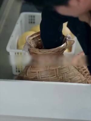 เกิดใหม่ในปี 2549 ตัวเอกชายใช้ความทรงจำของเขาเพื่อคว้าโอกาสในยุคนั้นและสร้างอาณาจักรทางธุรกิจ