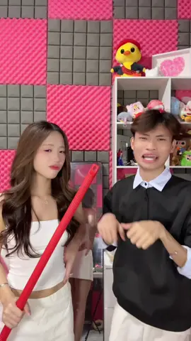 Cây chổi 🧹 phép thuật…meo meo😵‍💫#xuhuong #whitetoxic #trend #fyp #viral 