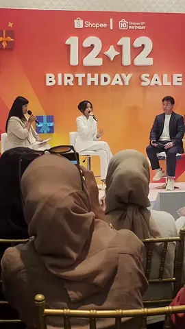 Di era live shopping, profesi afiliator menjadi sangat dibutuhkan, bahkan menggiurkan. Hal itu ditandai dengan makin banyaknya brand yang memanfaatkan afiliator sebagai mitra mereka. Benefit sebagai afiliator ini juga turut dirasakan influencer #fuji  yang baru saja ditunjuk sebagai brand ambassador #shopee untuk kampanye tanggal kembar tahun ini, 12.12 Birthday Sale.