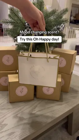 Grab your mood changing scent, click the yellow basket! #giftideas #christmasgift #christmasgift #manila #scentedcandle 