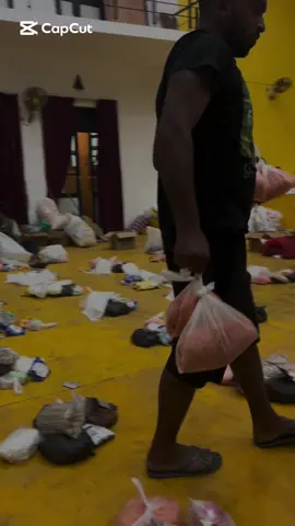 අවතැන් වු අපේම ජනතාව වෙනුවෙන් ❤️🙌#CapCut #uvaadventuretravels #bolerosquadteamsrilanka #viralvideo @Bolero Squad Team 🇱🇰