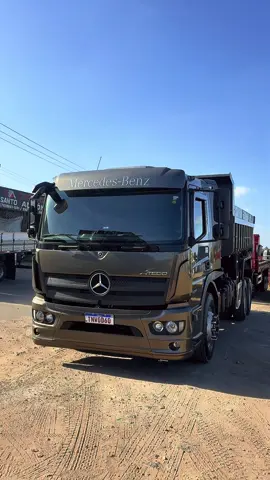 As novidades não param!! Um lindo Mercedes Atego 2429 6x2 2025/25 0km com basculante Rosseti, a ferramenta ideal para quem busca conforto, tecnologia e praticidade! Entre em contato conosco: 79 998824504 - Felipe 79 999840951 - Airton  #0km #mercedesbenz #2429  #atego #caminhao 