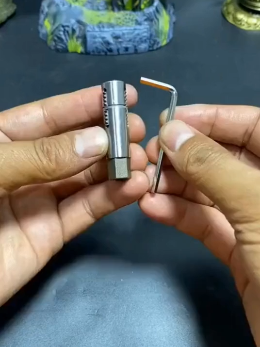 12.5Cuối cùng thì nó cũng đã được phát minh! Đây chính là dụng cụ mở ren trong và ngoài ống nước gia dụng mới mà thợ sửa ống nước đang tìm kiếm.