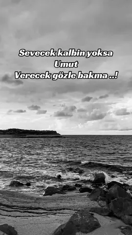 “Altın gibi kalplerimiz hurdacı tezgahında kayboldu ..”🥀🖤#fypシ゚ #keşfet #keşfetteyizzz #keşfetbeniöneçıkar #fyppppppppppppppppppppppp 
